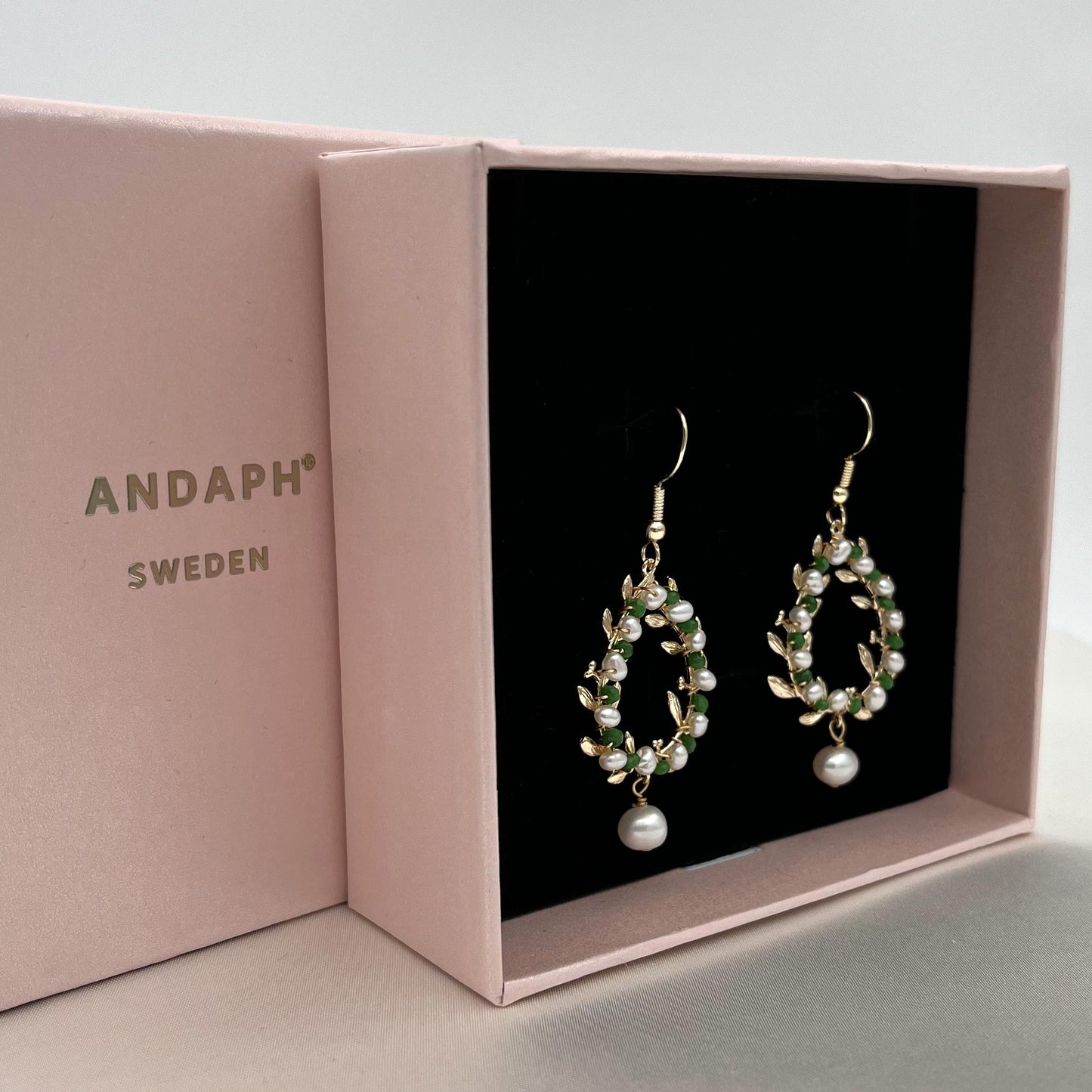 Genuine pearl drop earrings