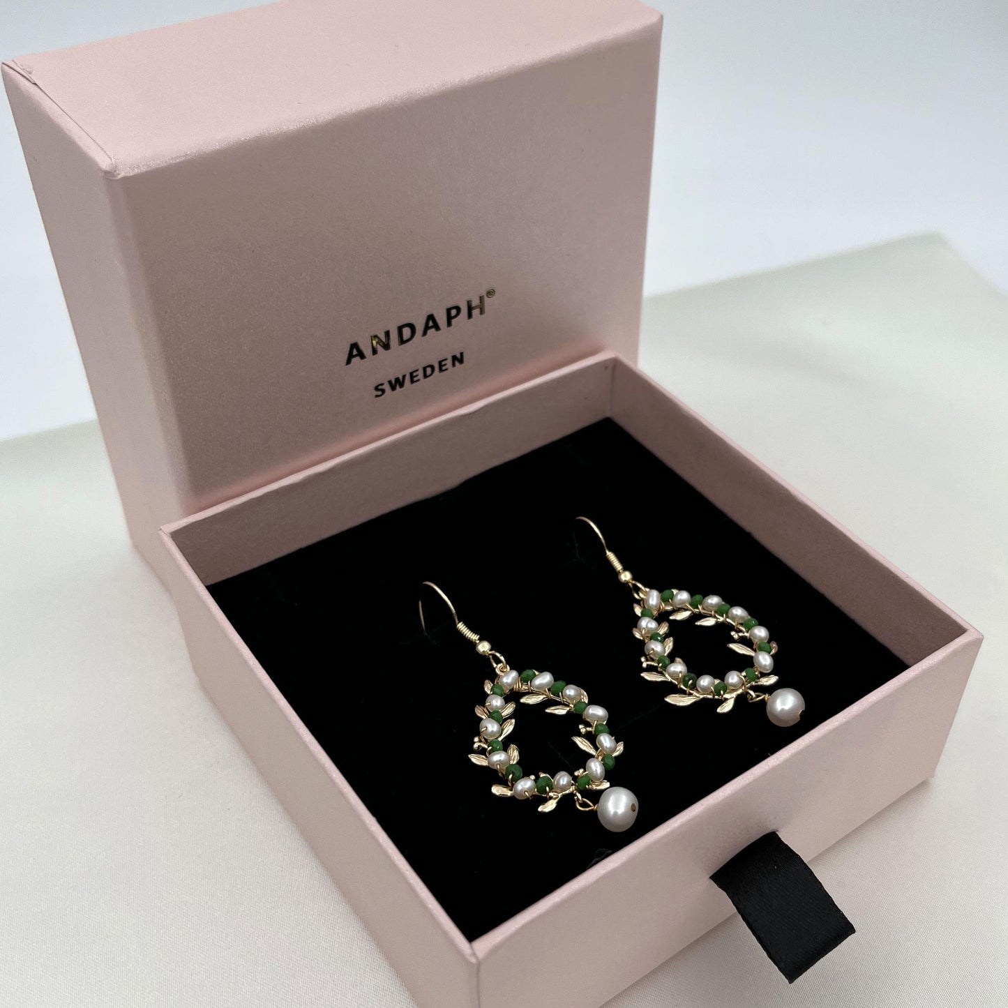 Genuine pearl drop earrings
