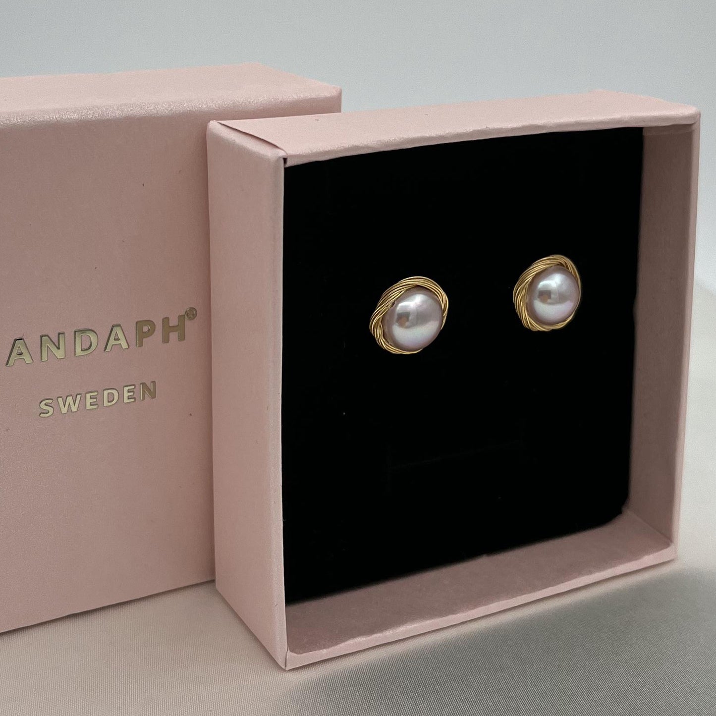 Genuine pearl stud earrings