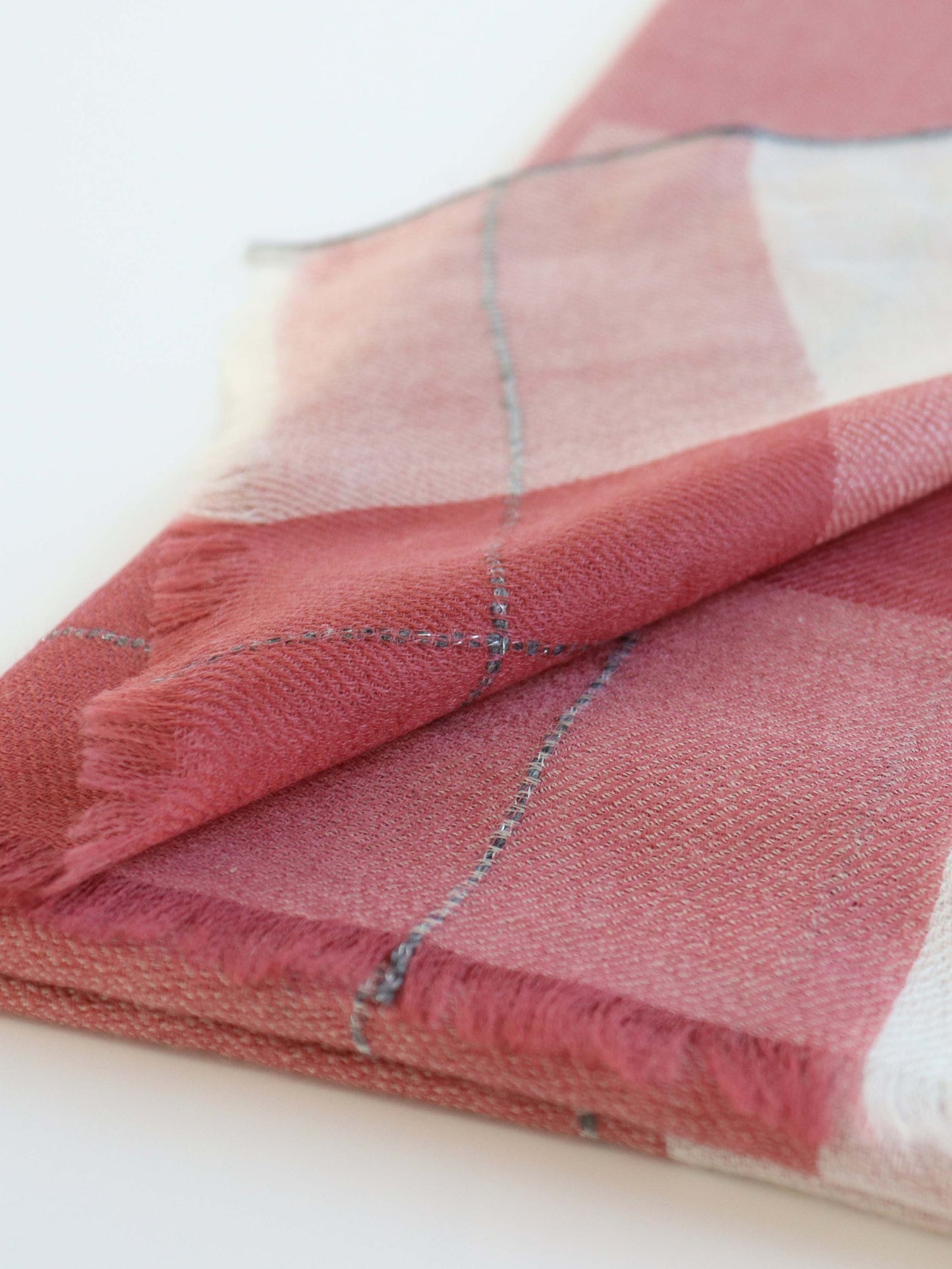 200 S Cashmere Scarf / Shawl