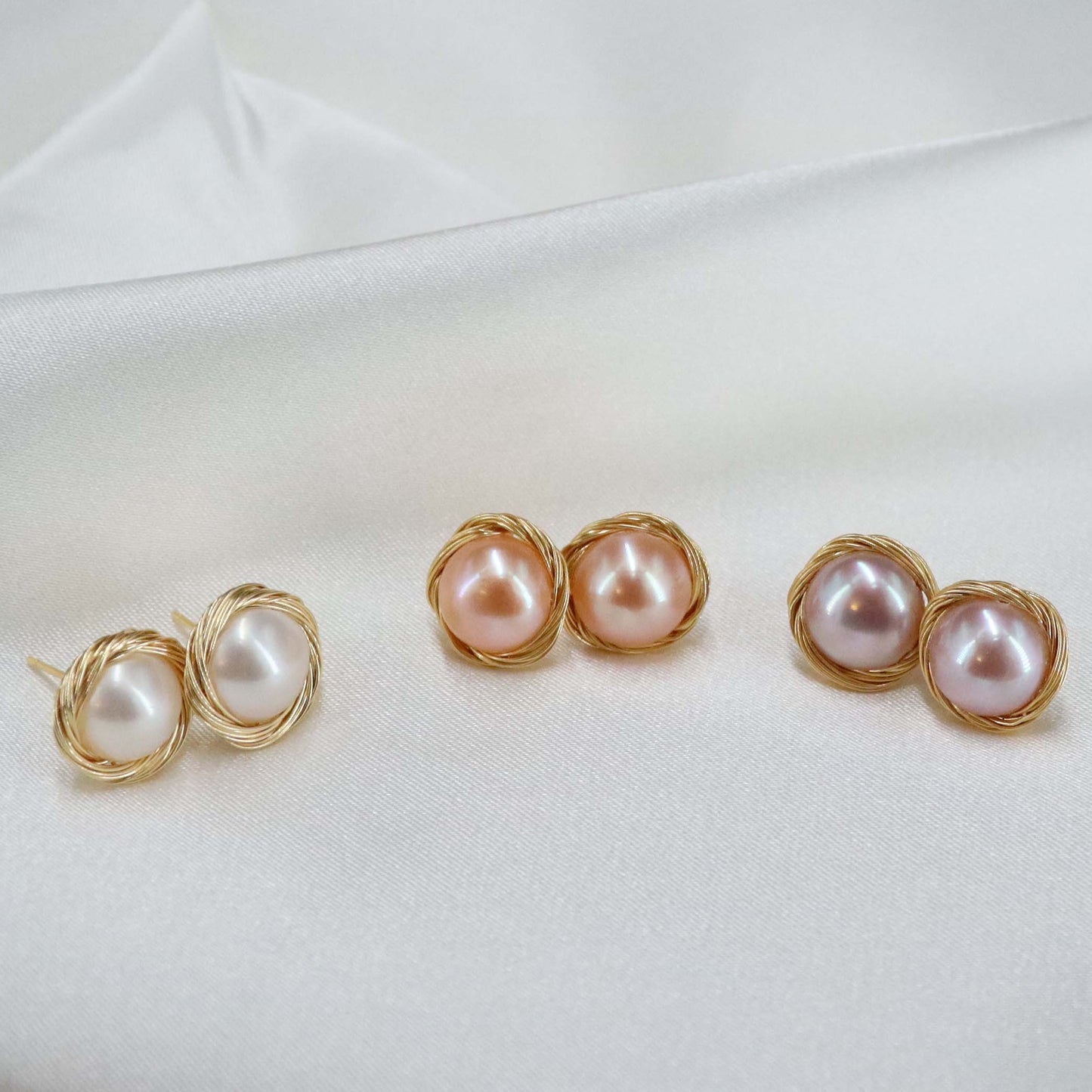 Genuine pearl stud earrings