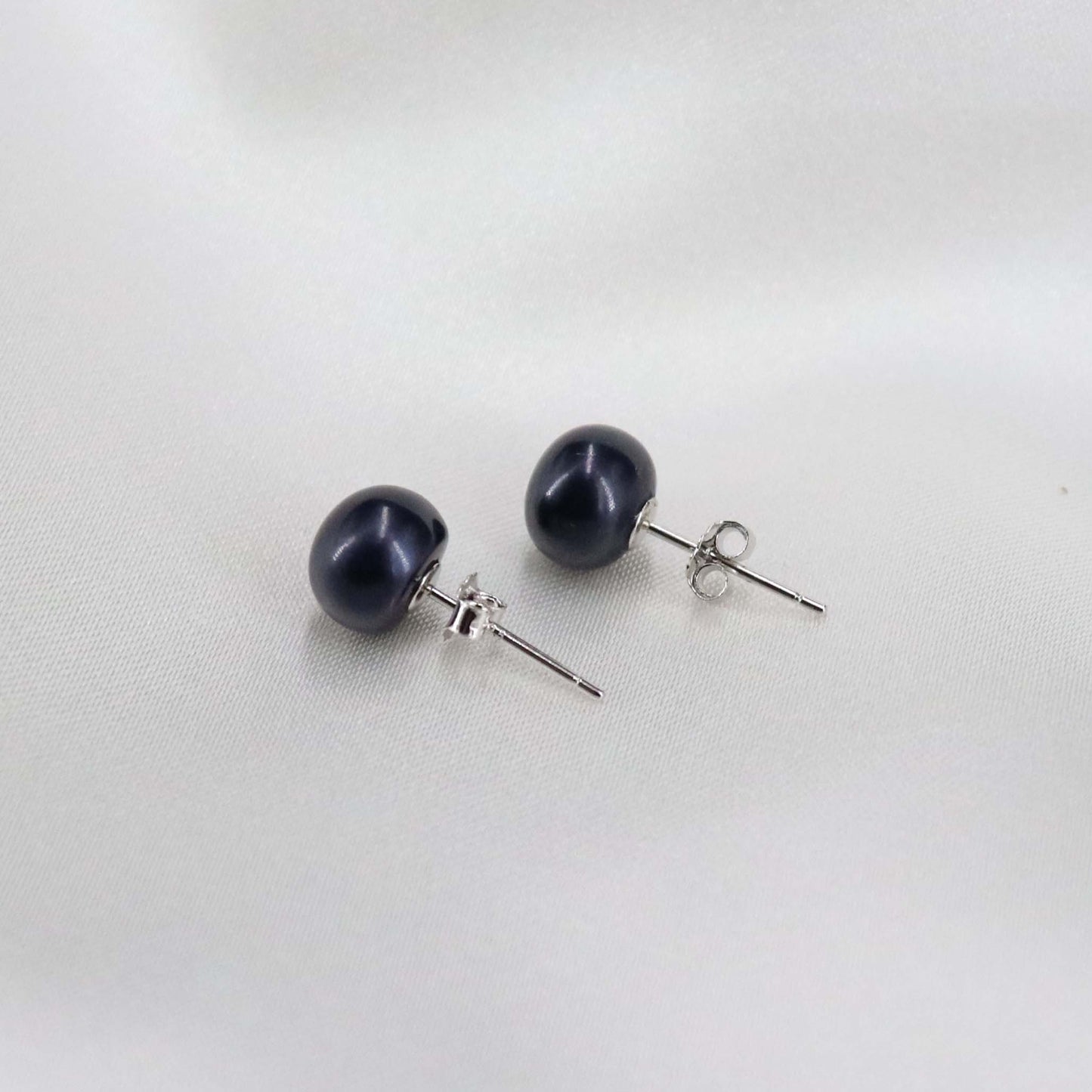 8 mm pärlörhängen