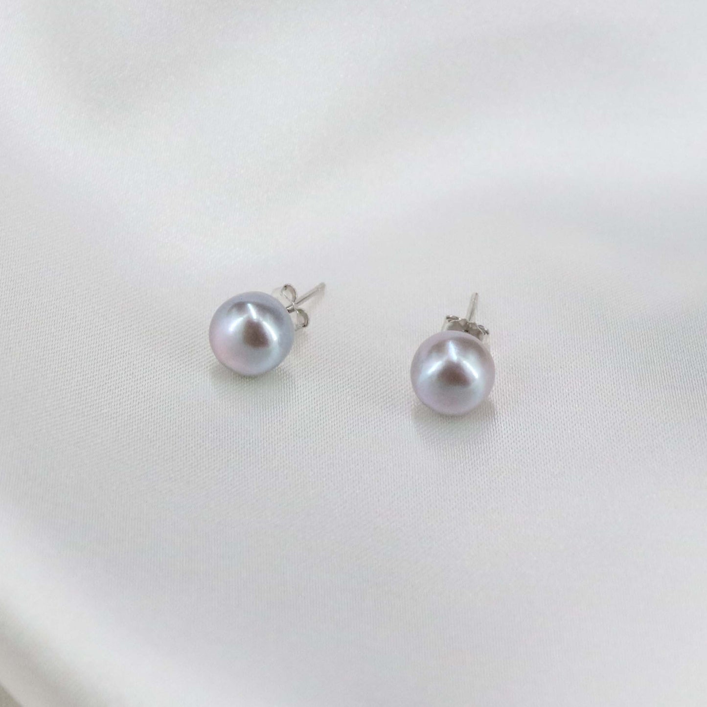 8 mm pärlörhängen