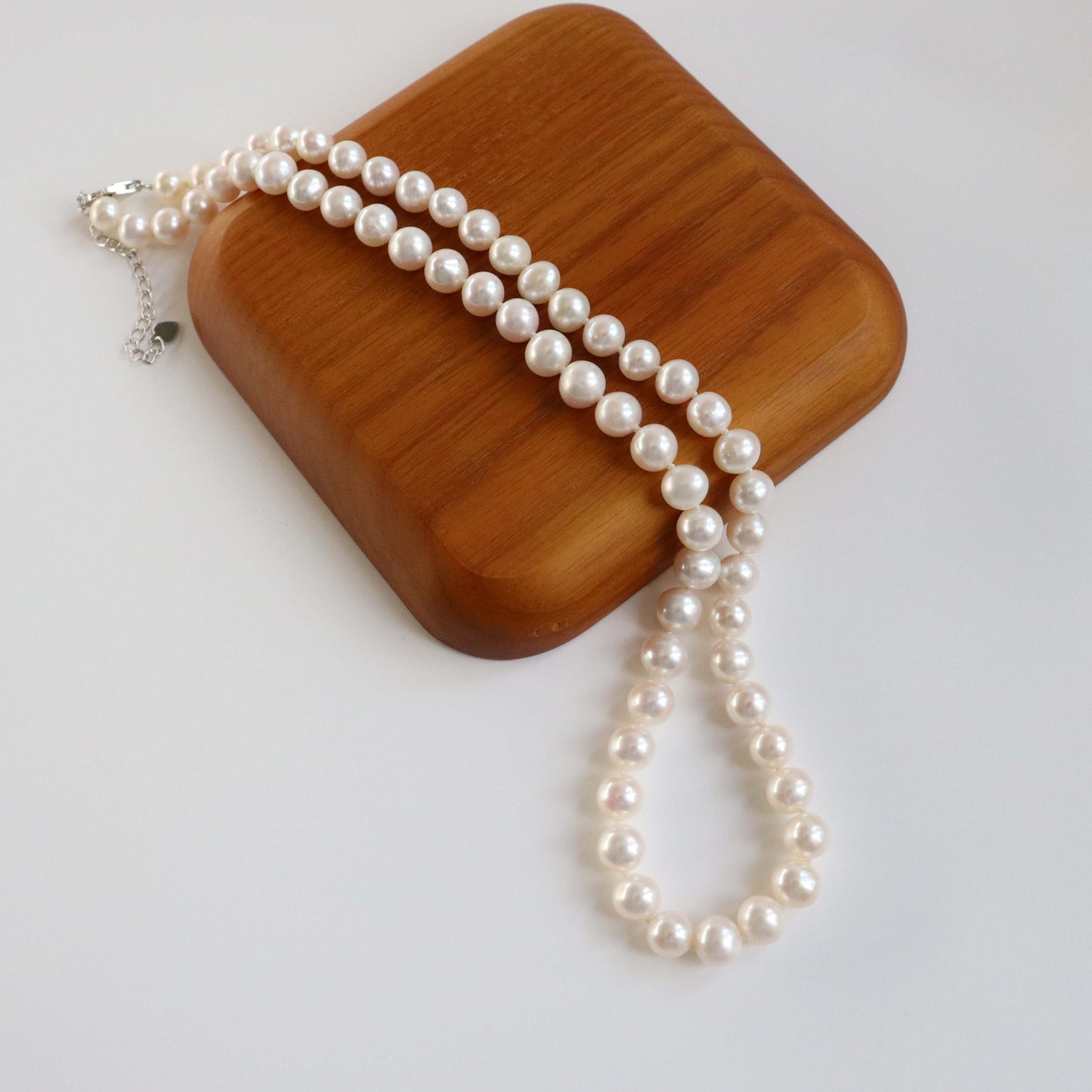 Luxury pearl necklace