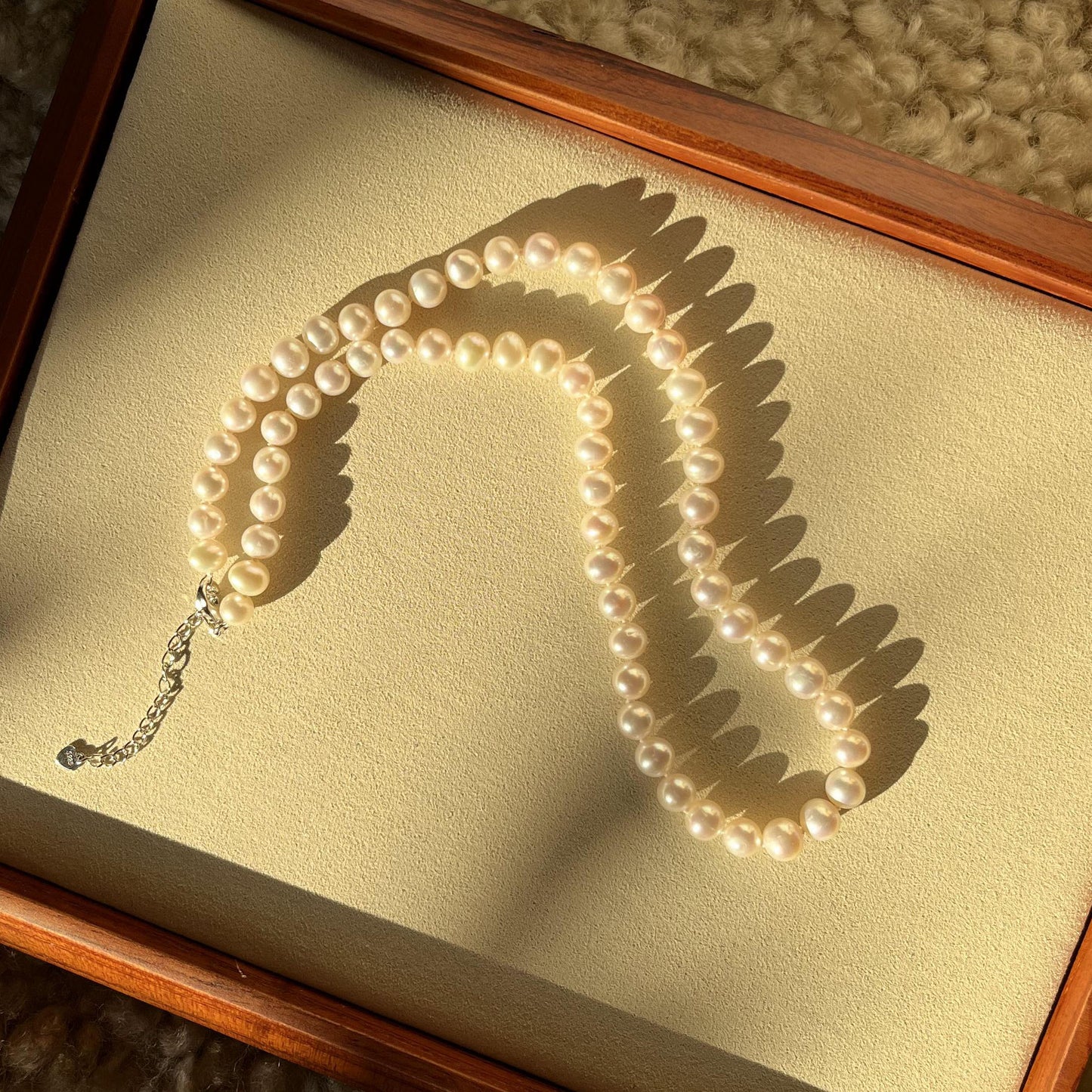 Luxury pearl necklace