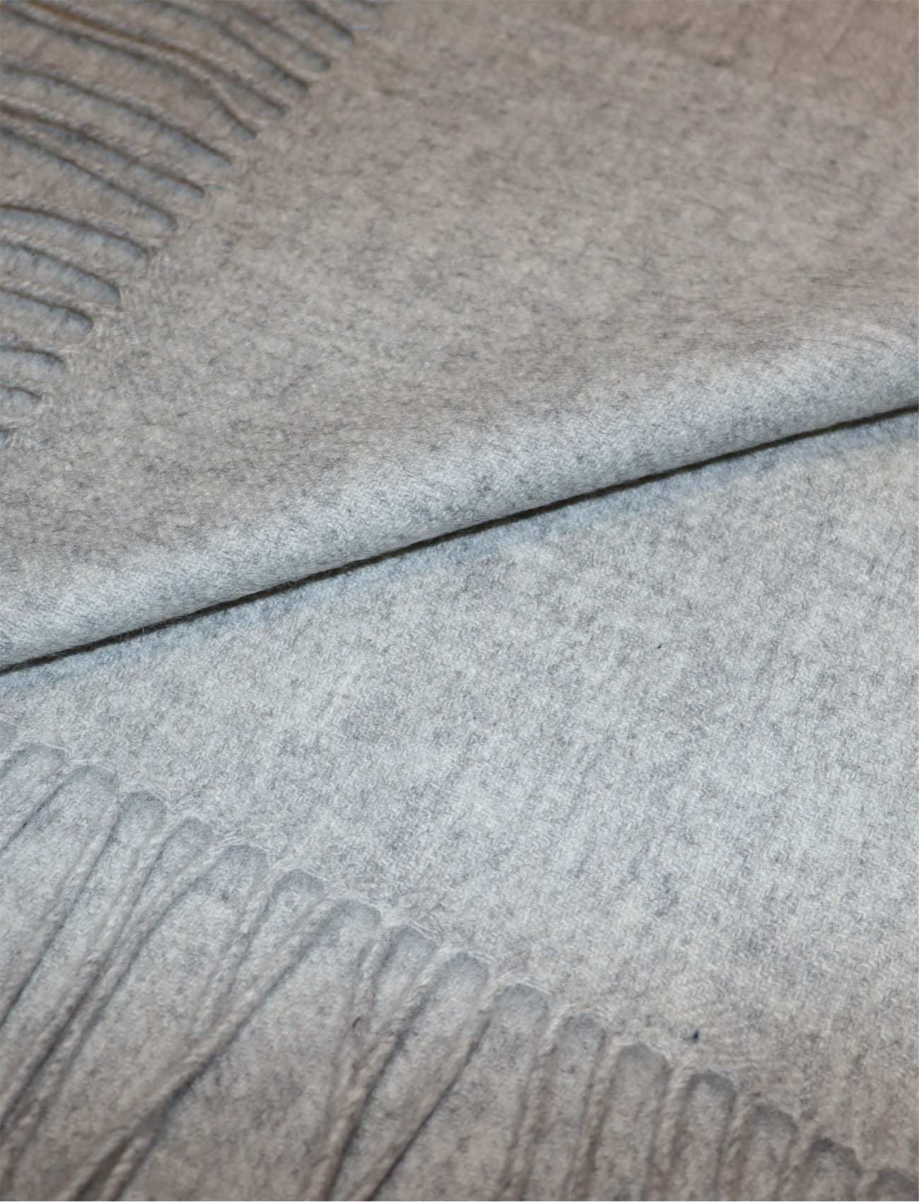 Grey Cashmere Scarf for women and men-details