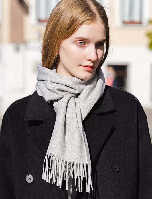 Grey Cashmere Scarf for women and men-model