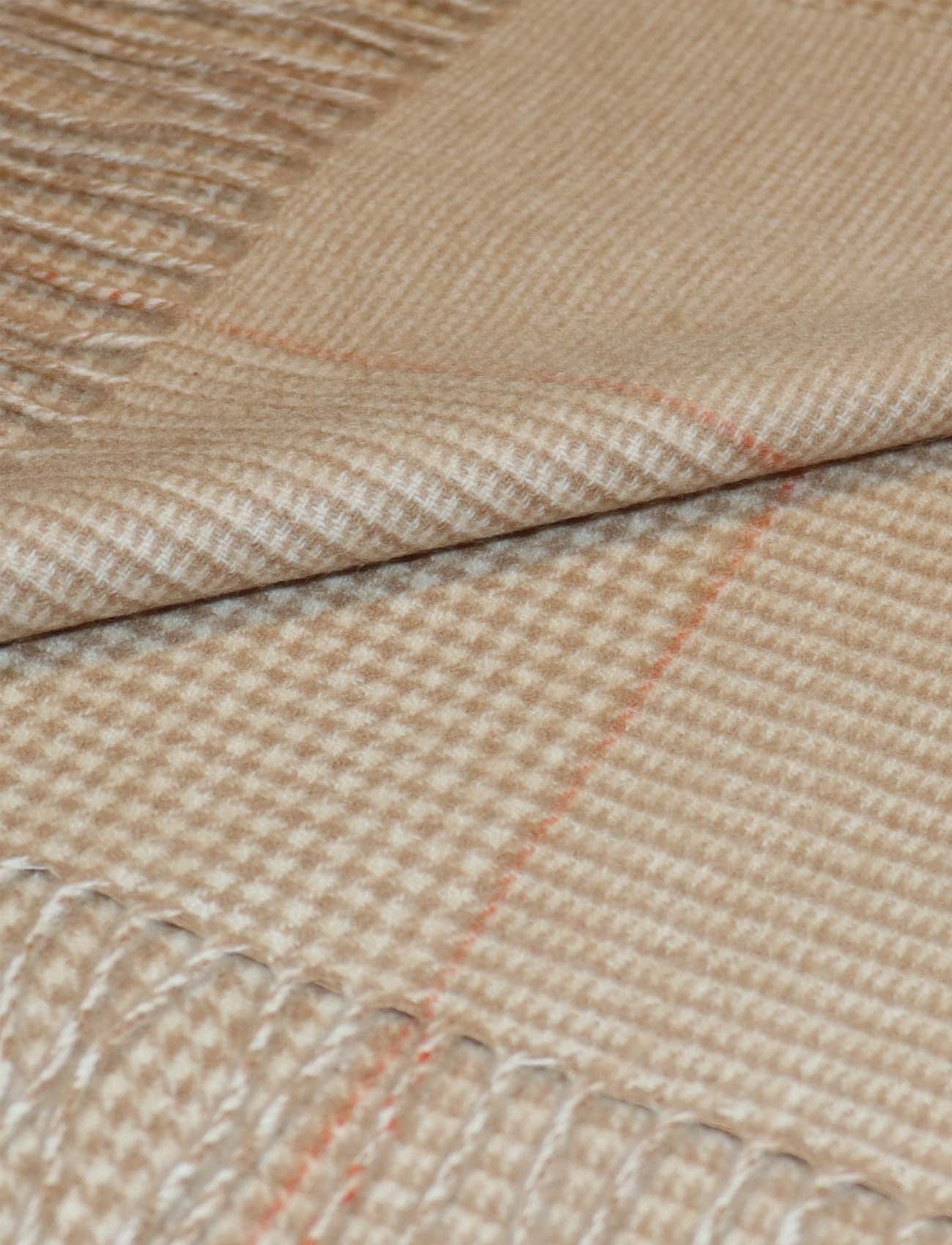Houndstooth Beige Cashmere Scarf for women and men -details