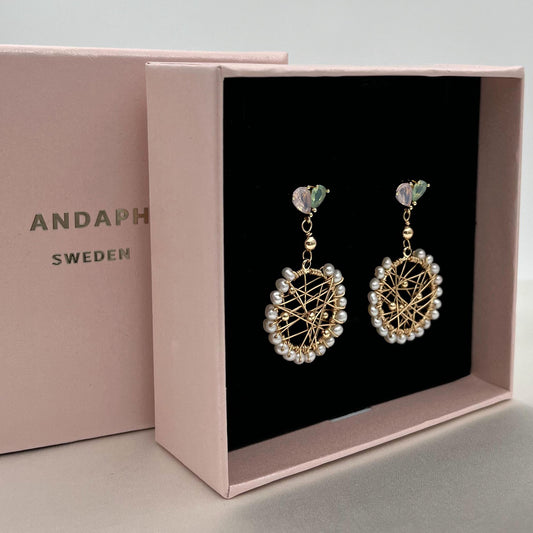 Äkta drömfångarörhängen med pärlor
