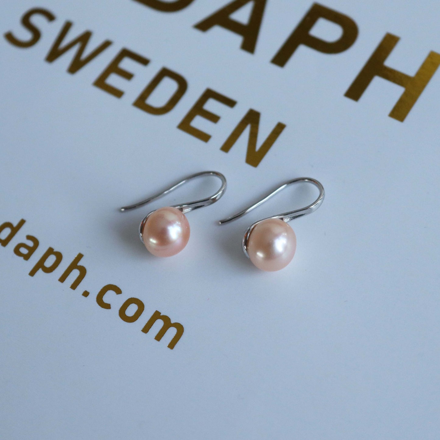 Genuine pearl hook earrings [long hook]