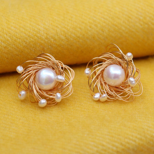 Genuine pearl nest stud earrings