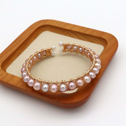 Pearl bracelet