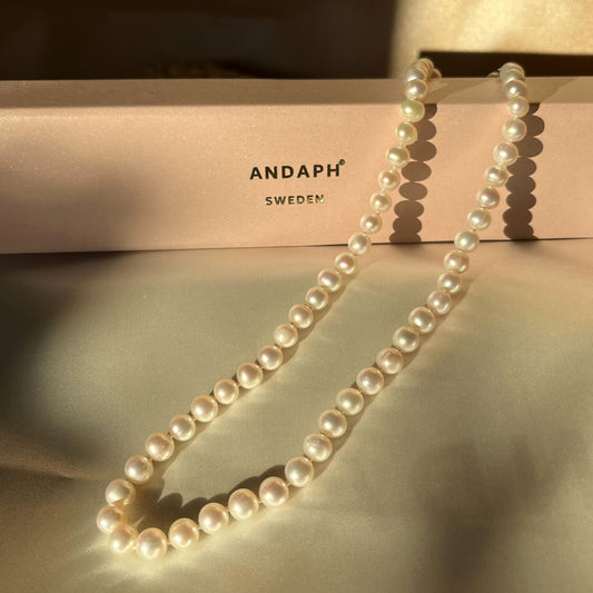 Luxury pearl necklace